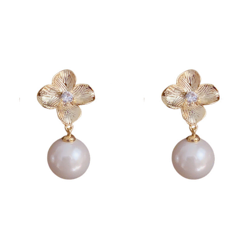 Metal Petals Pearl Earrings