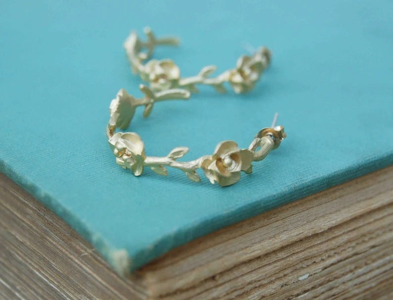 Casual Retro Flower Earrings