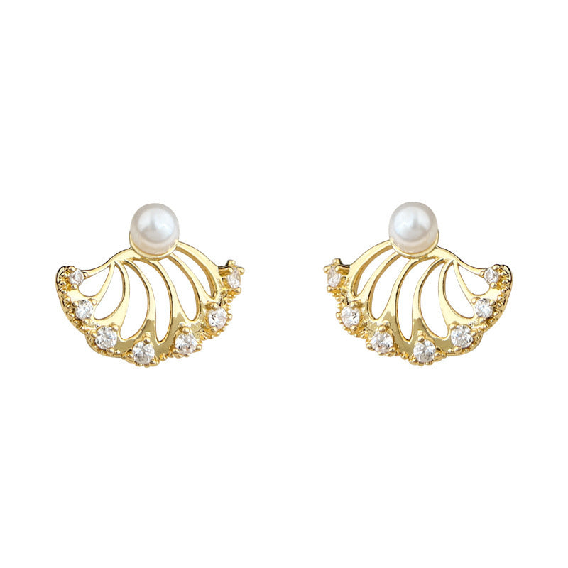 Hollow Swing Pearl Earrings