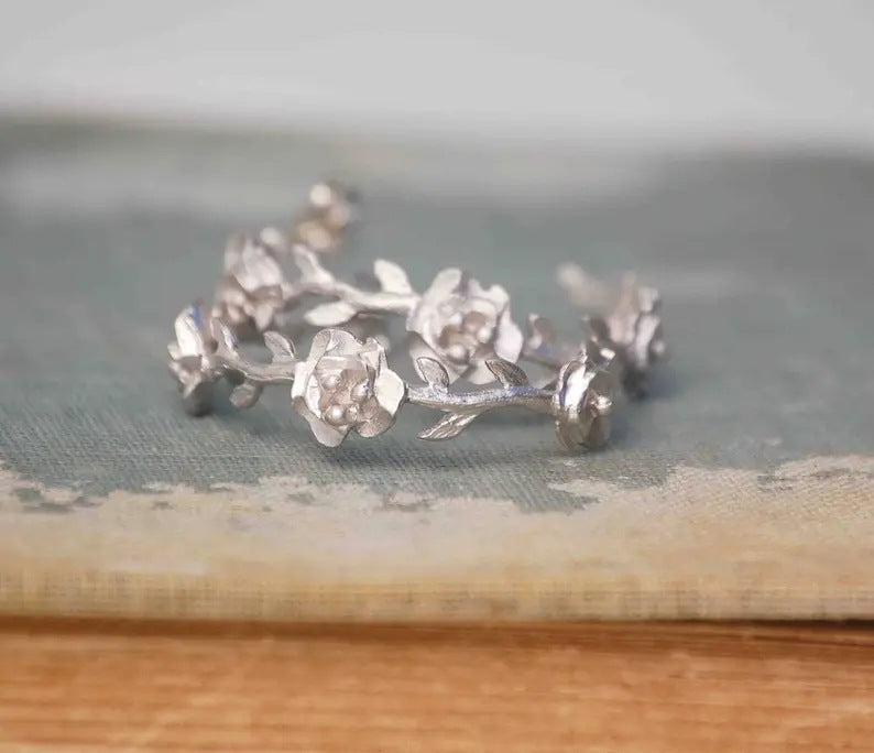 Casual Retro Flower Earrings