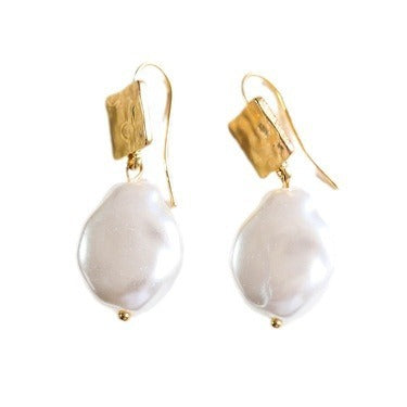 Simulation Shaped Pearl Earrings