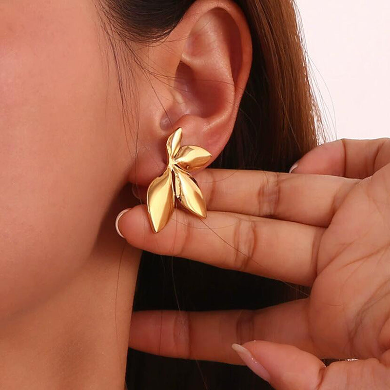 Glossy Flowers Leaf-Shapepd Stud Earrings