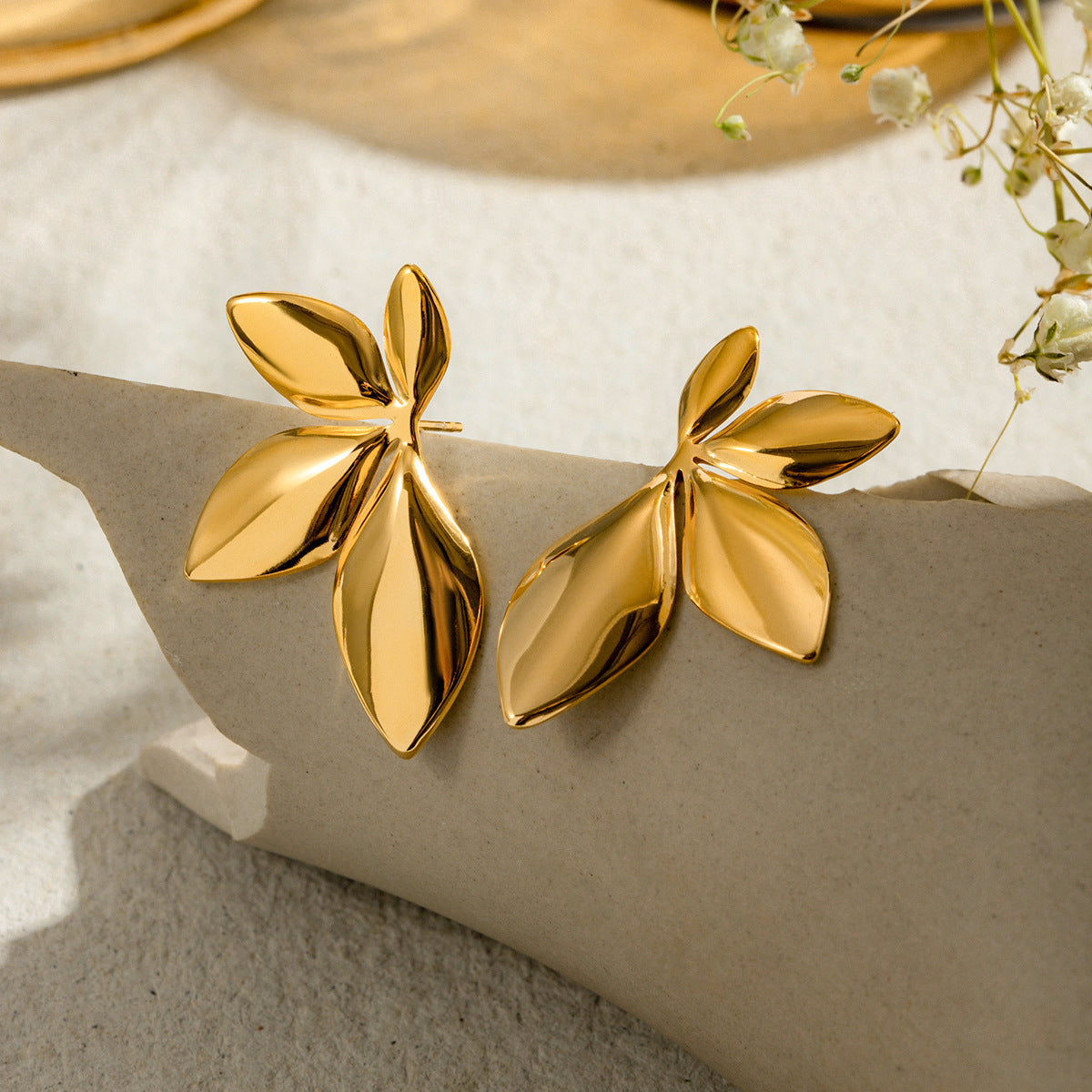 Glossy Flowers Leaf-Shapepd Stud Earrings